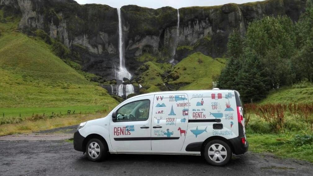 Rent Campervans Keflavík Extérieur photo