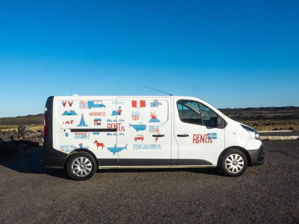 Rent Campervans Keflavík Extérieur photo